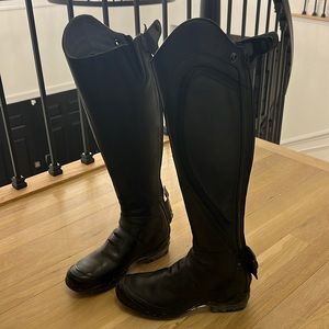 Ariat women’s tall riding boots